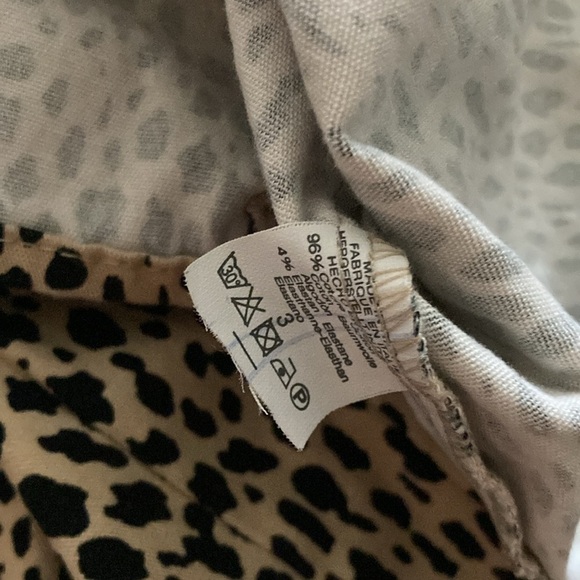 Brandy Melville Phoebe Tan Black Leopard Print High Waisted Mini Skirt. Size 3 - Picture 3 of 4